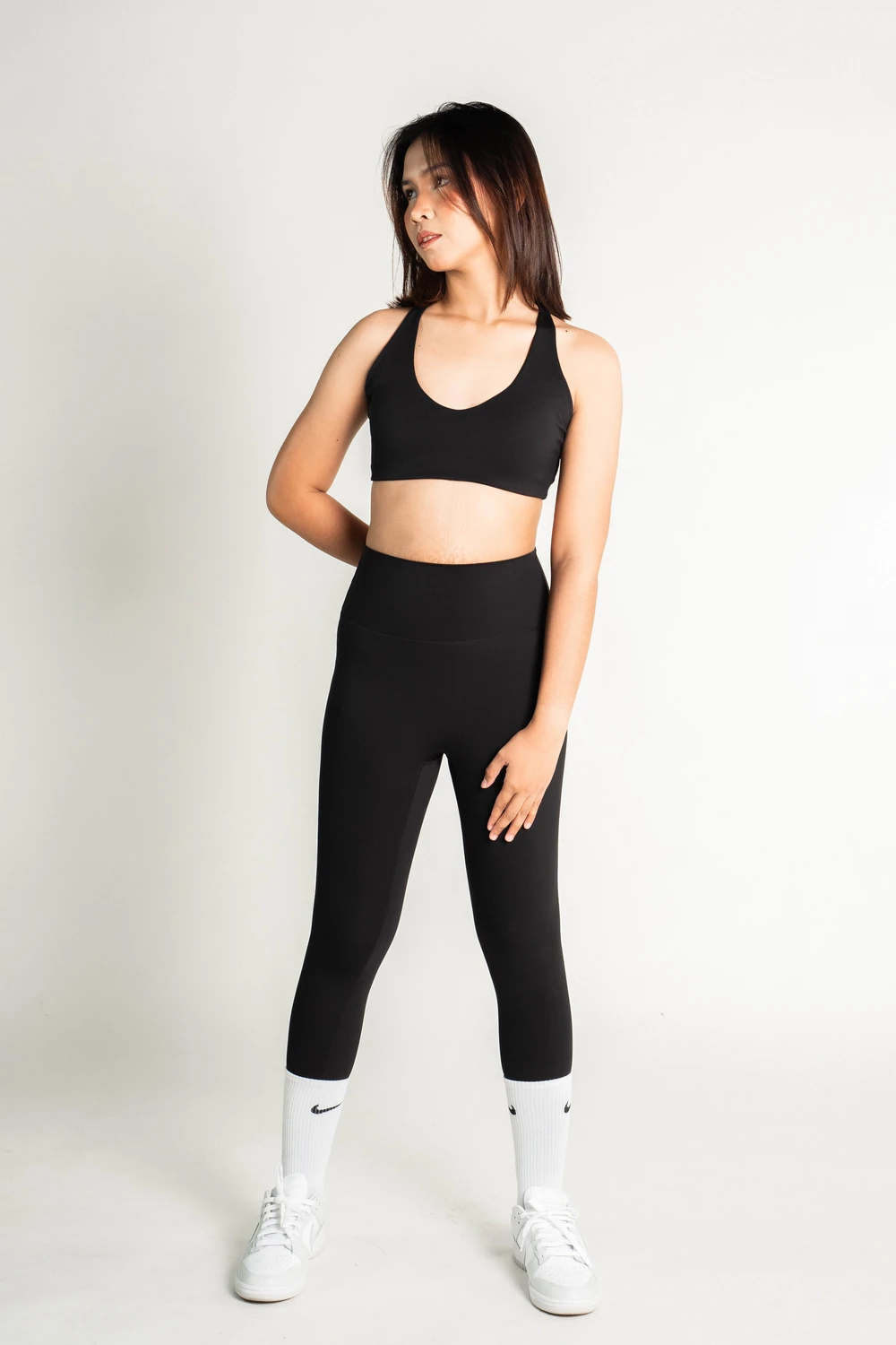 Asana_Flow_Racerback_Sports_Bra_Black_Front_4_Fourmph