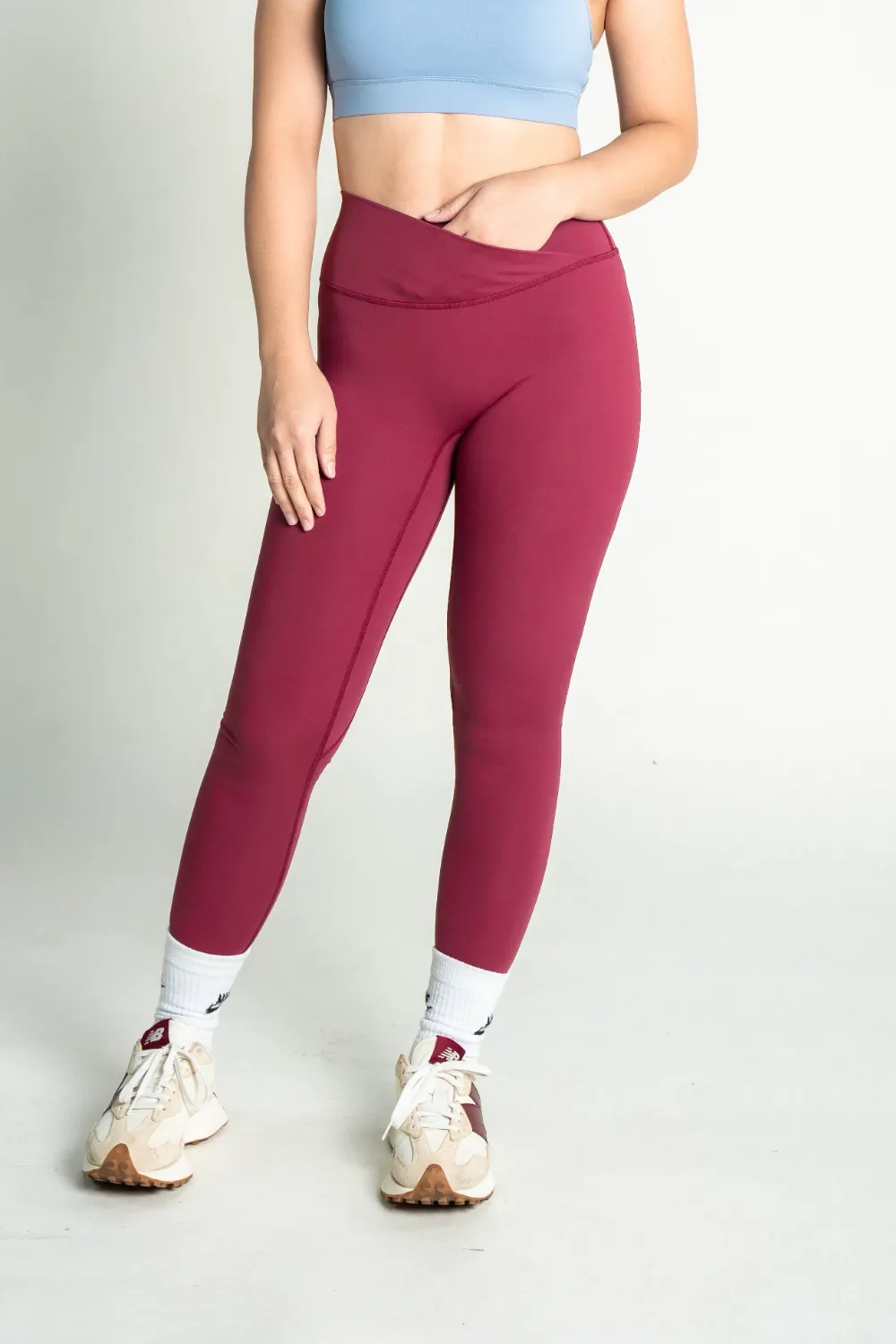 V-Sculpt_Leggings_Plum_Front_2_Fourmph